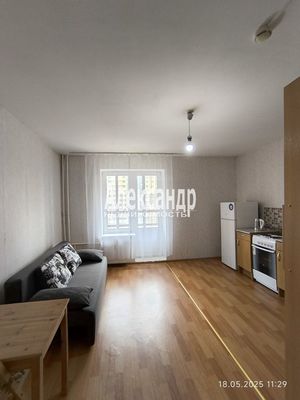 Продам однокомнатную (1-комн.) квартиру, Фёдора Абрамова ул, 16к1, Парголово п