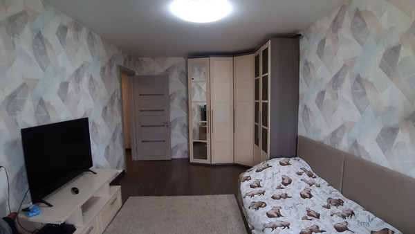 Продам трехкомнатную (3-комн.) квартиру, Чугунова ул, 28, Раменское г