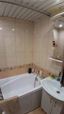 Продам трехкомнатную (3-комн.) квартиру, Чугунова ул, 28, Раменское г