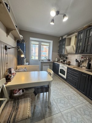 Продам двухкомнатную (2-комн.) квартиру, Дмитровка Б. ул, 40, Москва г