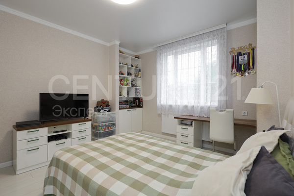 Продам двухкомнатную (2-комн.) квартиру, Ломоносова ул, 21А , Калининград г