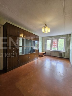 Продам двухкомнатную (2-комн.) квартиру, Лесопарковая ул, 3 , Калининград г
