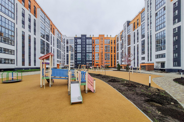 Продам трехкомнатную (3-комн.) квартиру (долевое), Дружбы (мкр Заречный) ул, 6, Западный п