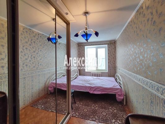 Продам трехкомнатную (3-комн.) квартиру, Пилотов ул, 19, Санкт-Петербург г