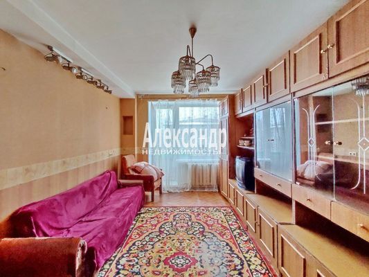 Продам трехкомнатную (3-комн.) квартиру, Пилотов ул, 19, Санкт-Петербург г