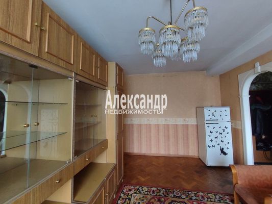 Продам трехкомнатную (3-комн.) квартиру, Пилотов ул, 19, Санкт-Петербург г