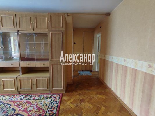 Продам трехкомнатную (3-комн.) квартиру, Пилотов ул, 19, Санкт-Петербург г