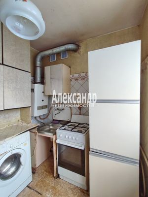 Продам трехкомнатную (3-комн.) квартиру, Пилотов ул, 19, Санкт-Петербург г