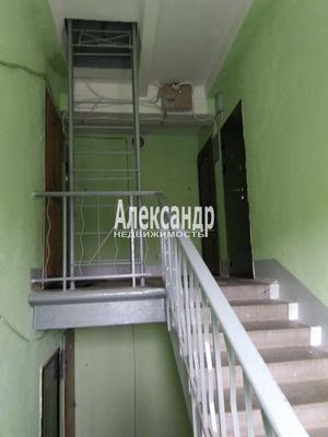 Продам трехкомнатную (3-комн.) квартиру, Пилотов ул, 19, Санкт-Петербург г