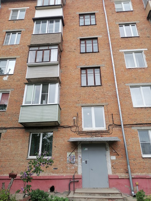Продам однокомнатную (1-комн.) квартиру, Героев Алексинцев ул, 3, Алексин г