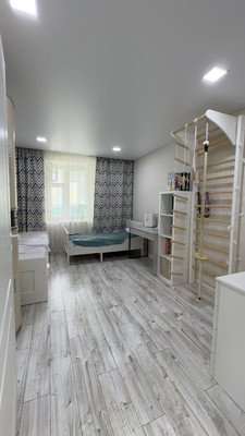Продам двухкомнатную (2-комн.) квартиру, Новоселов ул, 10, Октябрьский г