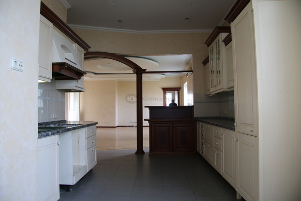 Продам многокомнатную квартиру, Ломоносовский пр-кт, 7к5, Москва г