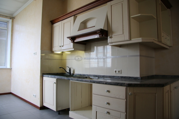 Продам многокомнатную квартиру, Ломоносовский пр-кт, 7к5, Москва г