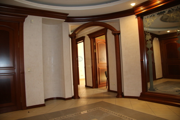 Продам многокомнатную квартиру, Ломоносовский пр-кт, 7к5, Москва г