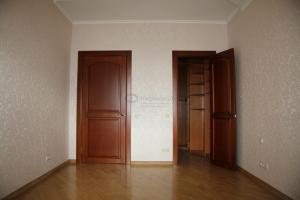 Продам многокомнатную квартиру, Ломоносовский пр-кт, 7к5, Москва г