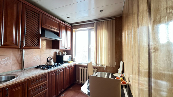 Продам двухкомнатную (2-комн.) квартиру, Ашурова ул, 4, Нальчик г