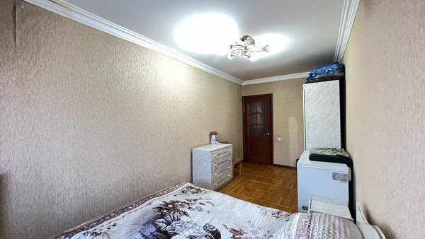 Продам двухкомнатную (2-комн.) квартиру, Ашурова ул, 4, Нальчик г