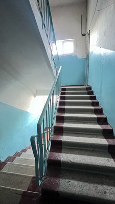 Продам двухкомнатную (2-комн.) квартиру, Ашурова ул, 4, Нальчик г