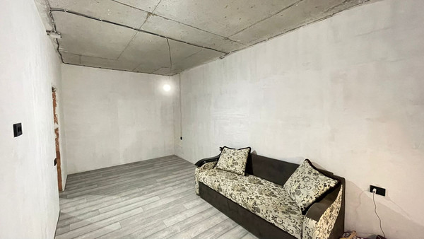 Продам трехкомнатную (3-комн.) квартиру, Тлостанова ул, 32кГ4, Нальчик г
