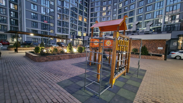 Продам трехкомнатную (3-комн.) квартиру, Тлостанова ул, 32кГ4, Нальчик г