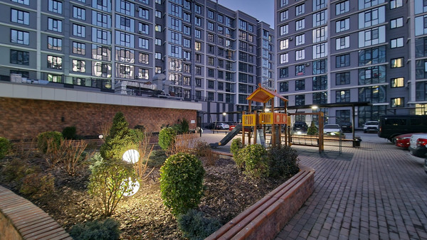 Продам трехкомнатную (3-комн.) квартиру, Тлостанова ул, 32кГ4, Нальчик г