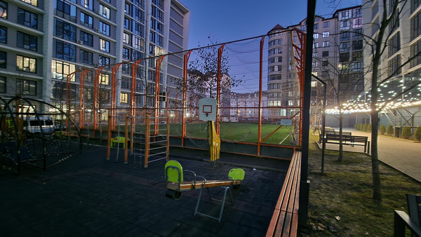 Продам трехкомнатную (3-комн.) квартиру, Тлостанова ул, 32кГ4, Нальчик г