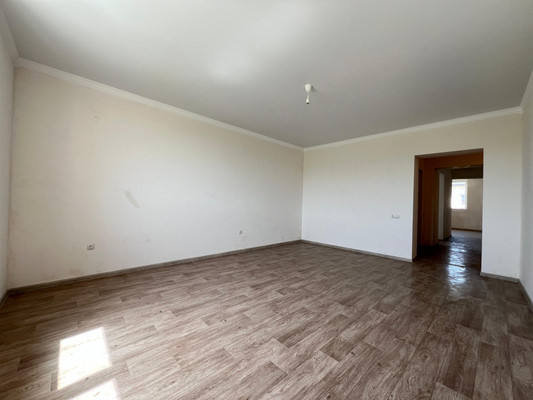Продам двухкомнатную (2-комн.) квартиру, Хужокова ул, 145Е, Нальчик г