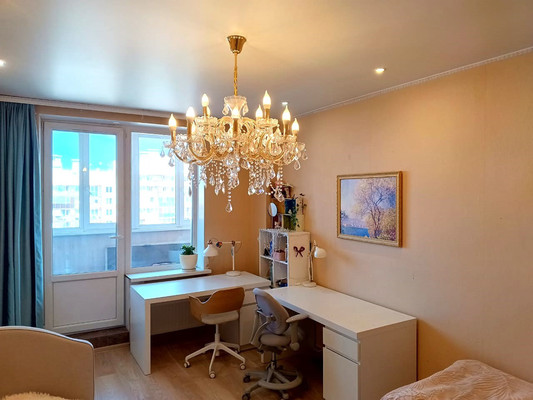 Продам трехкомнатную (3-комн.) квартиру, Шуваловский пр-кт, 41к1, Санкт-Петербург г