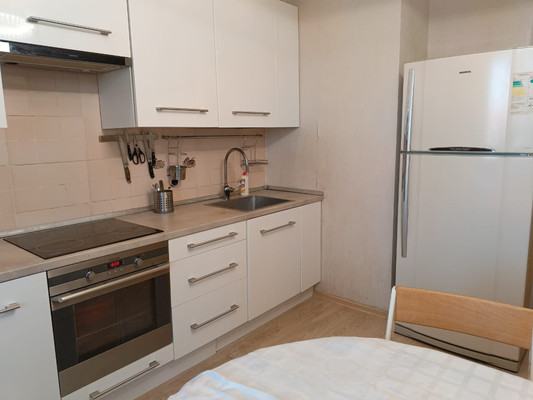 Продам трехкомнатную (3-комн.) квартиру, Шуваловский пр-кт, 41к1, Санкт-Петербург г
