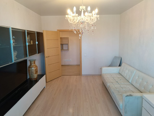 Продам трехкомнатную (3-комн.) квартиру, Шуваловский пр-кт, 41к1, Санкт-Петербург г
