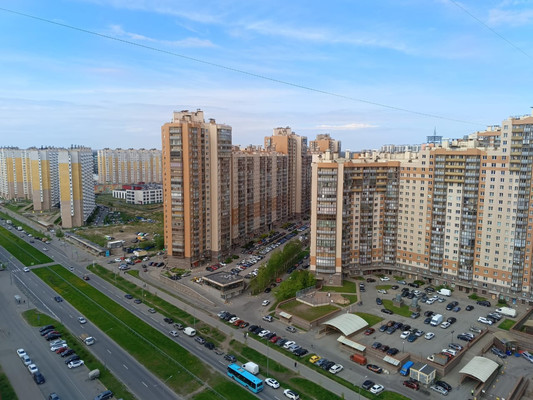 Продам трехкомнатную (3-комн.) квартиру, Шуваловский пр-кт, 41к1, Санкт-Петербург г