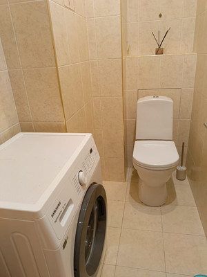 Продам трехкомнатную (3-комн.) квартиру, Шуваловский пр-кт, 41к1, Санкт-Петербург г