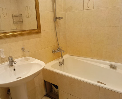 Продам трехкомнатную (3-комн.) квартиру, Шуваловский пр-кт, 41к1, Санкт-Петербург г
