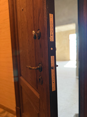 Продам трехкомнатную (3-комн.) квартиру, Ленина пр-кт, 1кД, Нальчик г