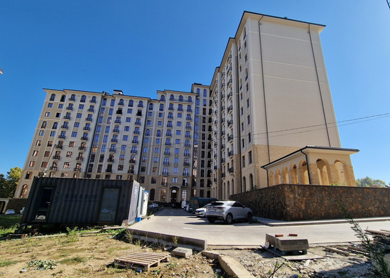 Продам трехкомнатную (3-комн.) квартиру, Ленина пр-кт, 1кд, Нальчик г