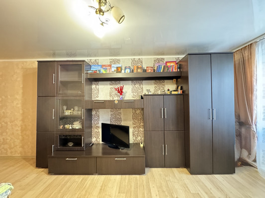 Продам двухкомнатную (2-комн.) квартиру, Молодой Гвардии ул, 58к1, Брянск г