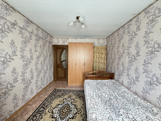 Продам двухкомнатную (2-комн.) квартиру, Молодой Гвардии ул, 58к1, Брянск г