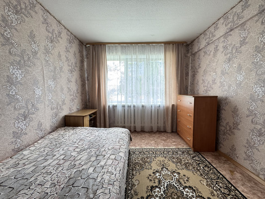 Продам двухкомнатную (2-комн.) квартиру, Молодой Гвардии ул, 58к1, Брянск г