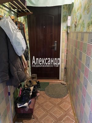 Продам трехкомнатную (3-комн.) квартиру, Калинина ул, 29, Приозерск г