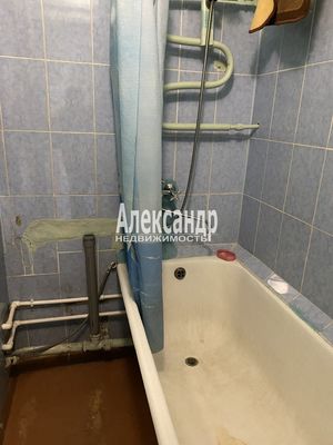 Продам трехкомнатную (3-комн.) квартиру, Калинина ул, 29, Приозерск г