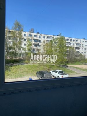 Продам трехкомнатную (3-комн.) квартиру, Калинина ул, 29, Приозерск г