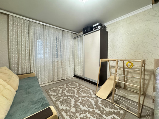 Продам однокомнатную (1-комн.) квартиру, А.А.Кадырова ул, 80к3, Нальчик г