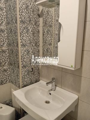 Продам однокомнатную (1-комн.) квартиру, Графская ул, 11, Мурино п