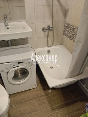 Продам однокомнатную (1-комн.) квартиру, Графская ул, 11, Мурино п