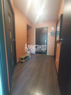Продам однокомнатную (1-комн.) квартиру, Школьная ул, 11к1, Бугры п
