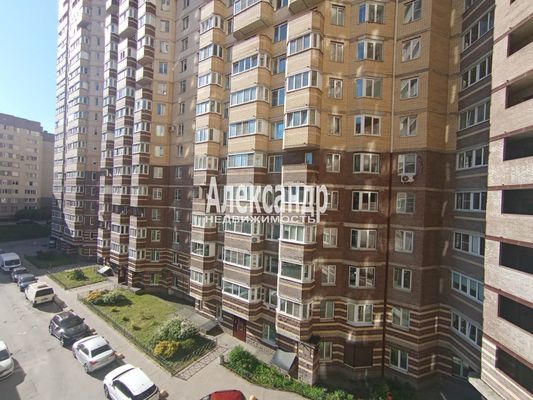 Продам однокомнатную (1-комн.) квартиру, Школьная ул, 11к1, Бугры п