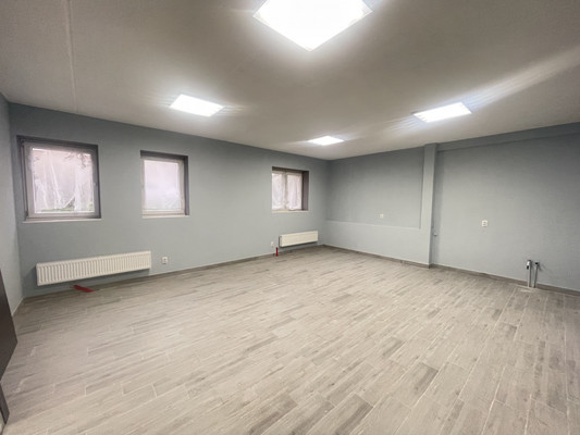Продам коммерческое помещение 40 м2, Пражский б-р, 1, Гурьевск г