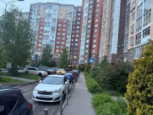 Продам двухкомнатную (2-комн.) квартиру, Липовый парк ул, 11, Коммунарка п