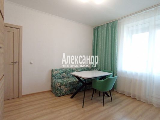 Продам двухкомнатную (2-комн.) квартиру, Воронцовский б-р, 14к4, Мурино п