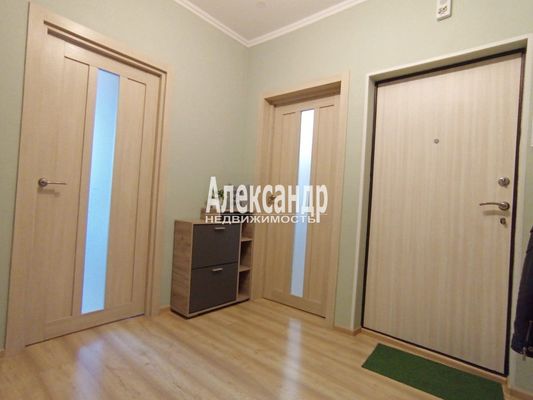 Продам двухкомнатную (2-комн.) квартиру, Воронцовский б-р, 14к4, Мурино п